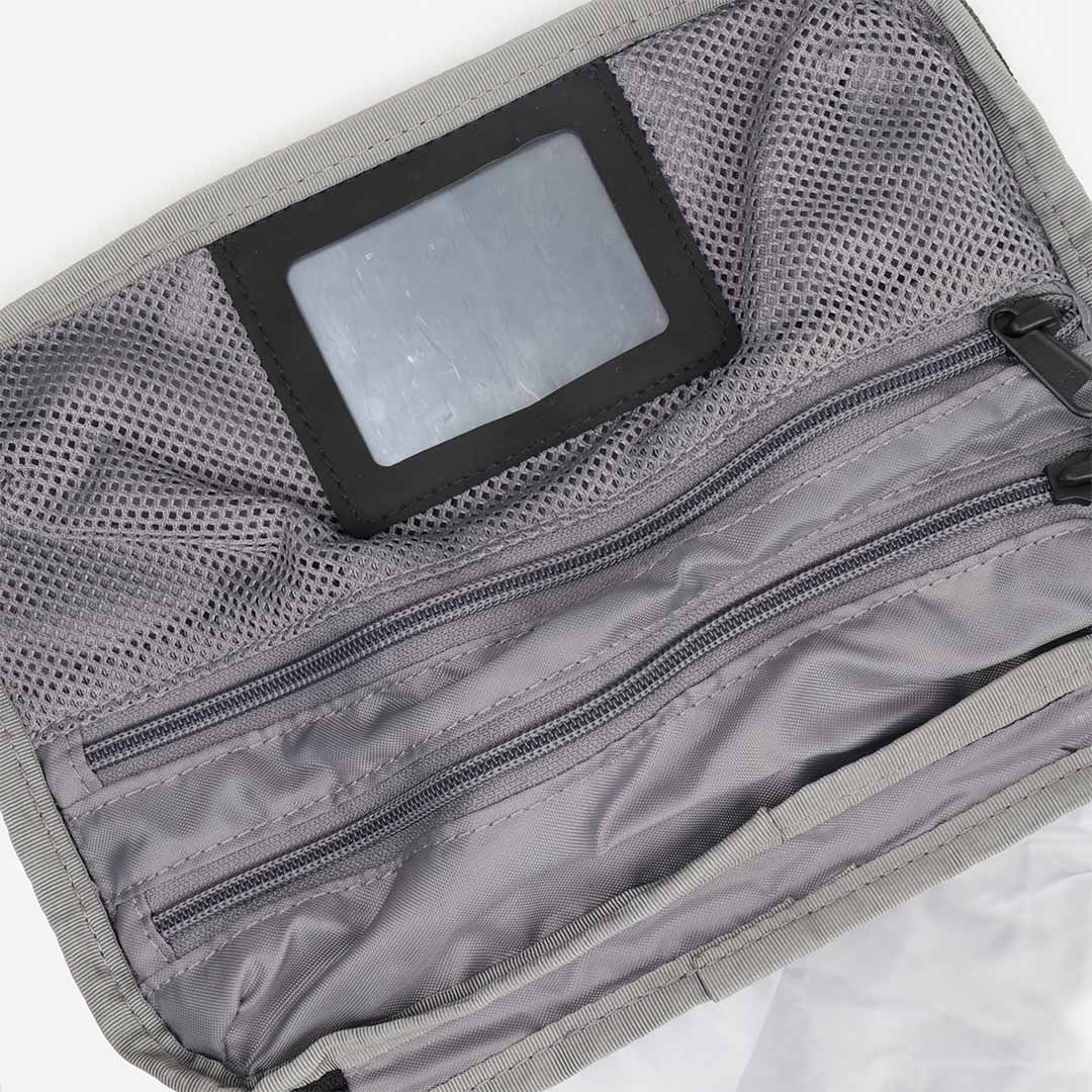 The North Face Base Camp Voyager Toiletry Kit