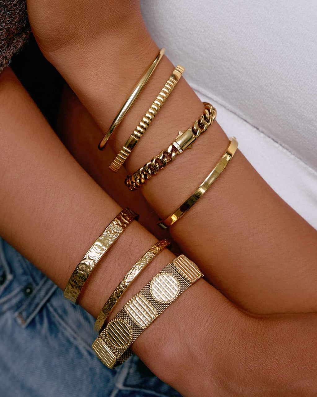 Onyx Bracelet - Gold