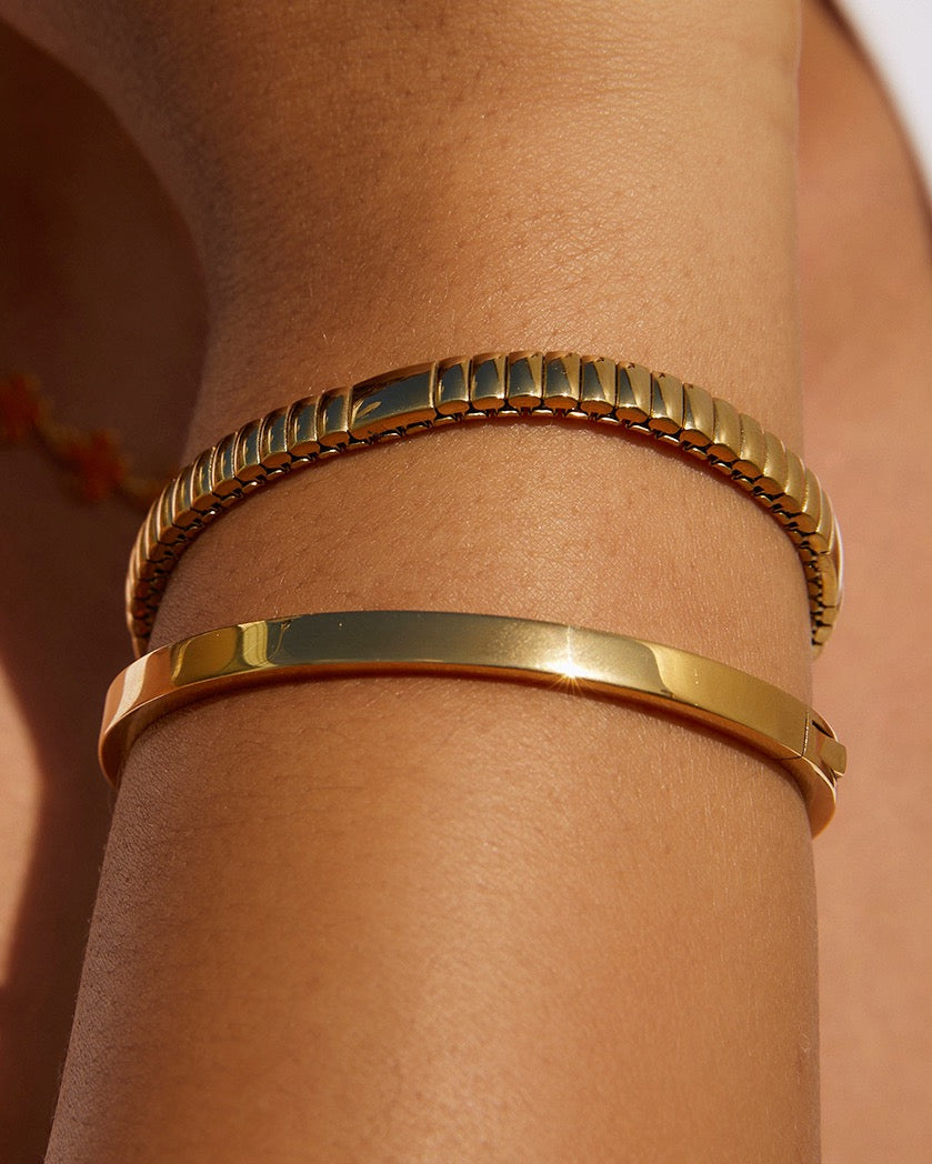 Onyx Bracelet - Gold