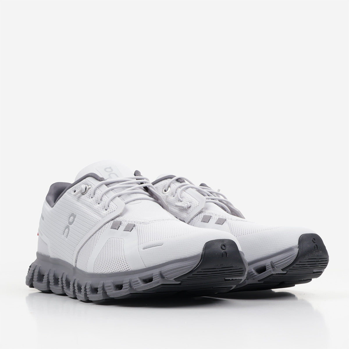 ON Running Cloud 6 Shoes