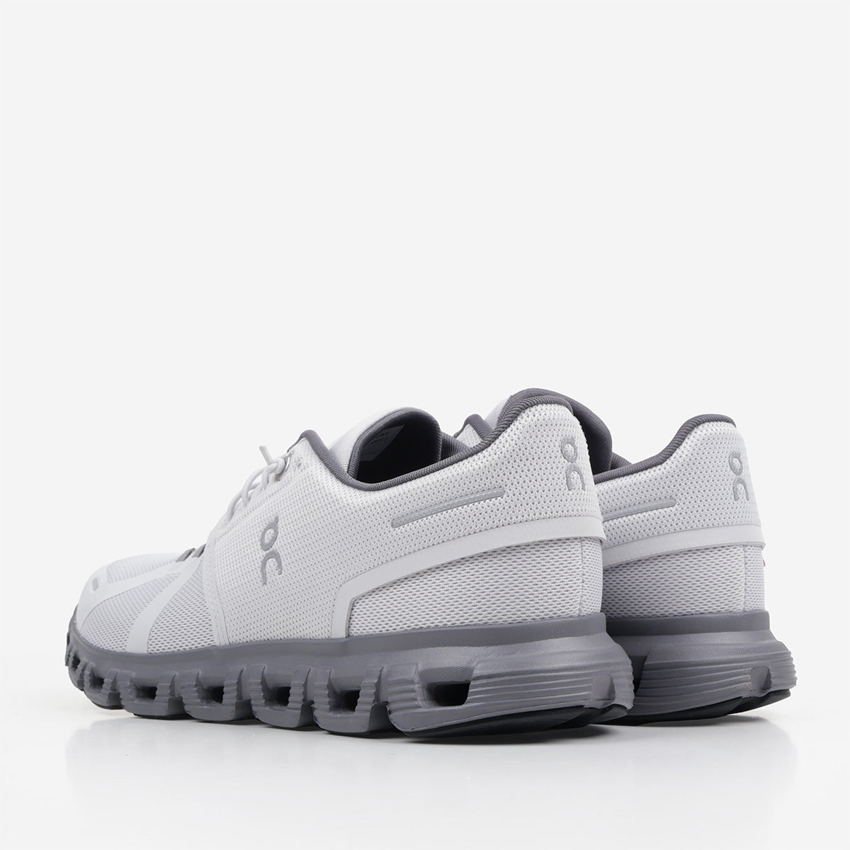 ON Running Cloud 6 Shoes
