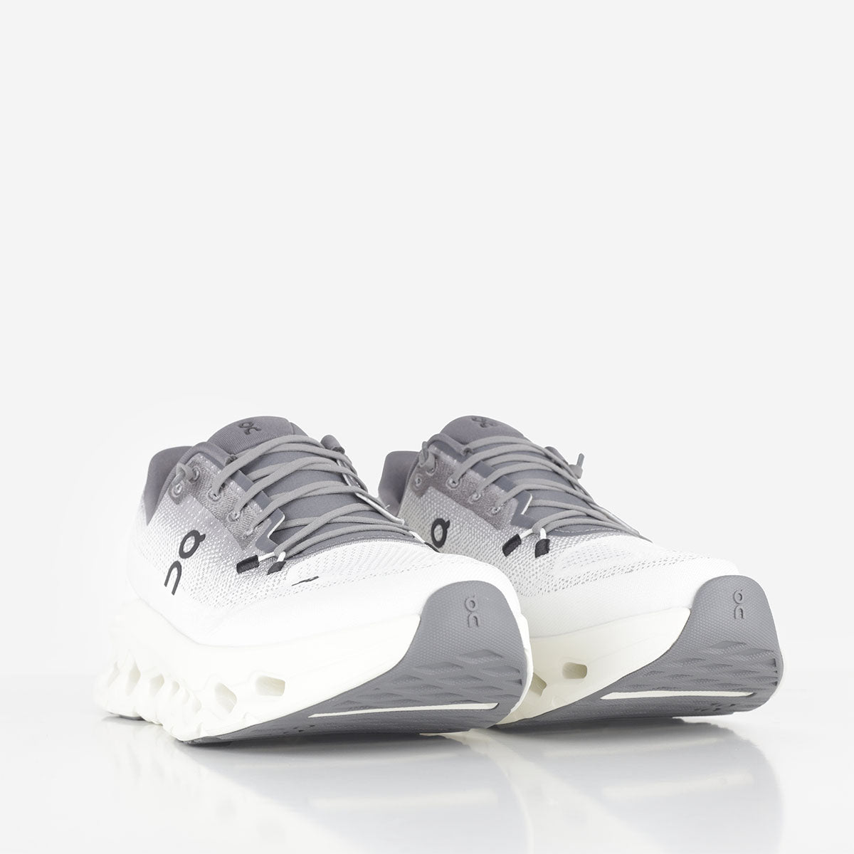 ON Cloudtilt Shoes